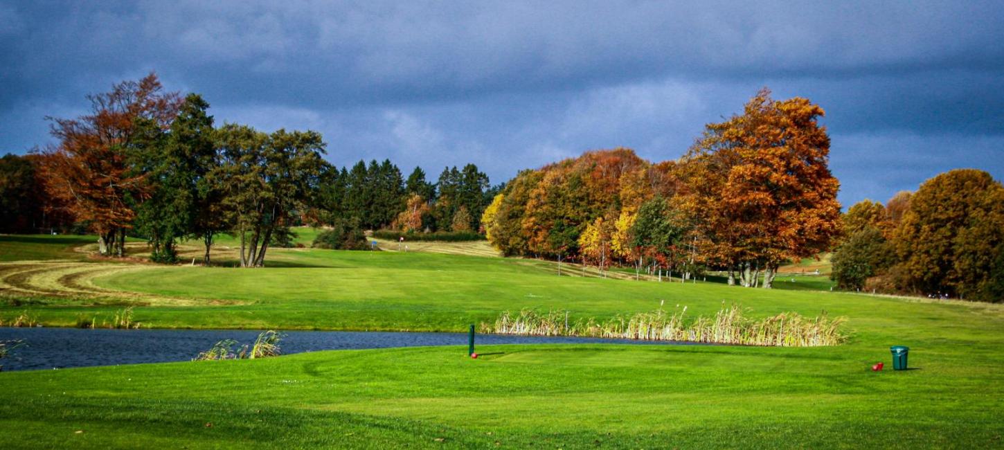 Udsigt fra banen i Odder Golfklub