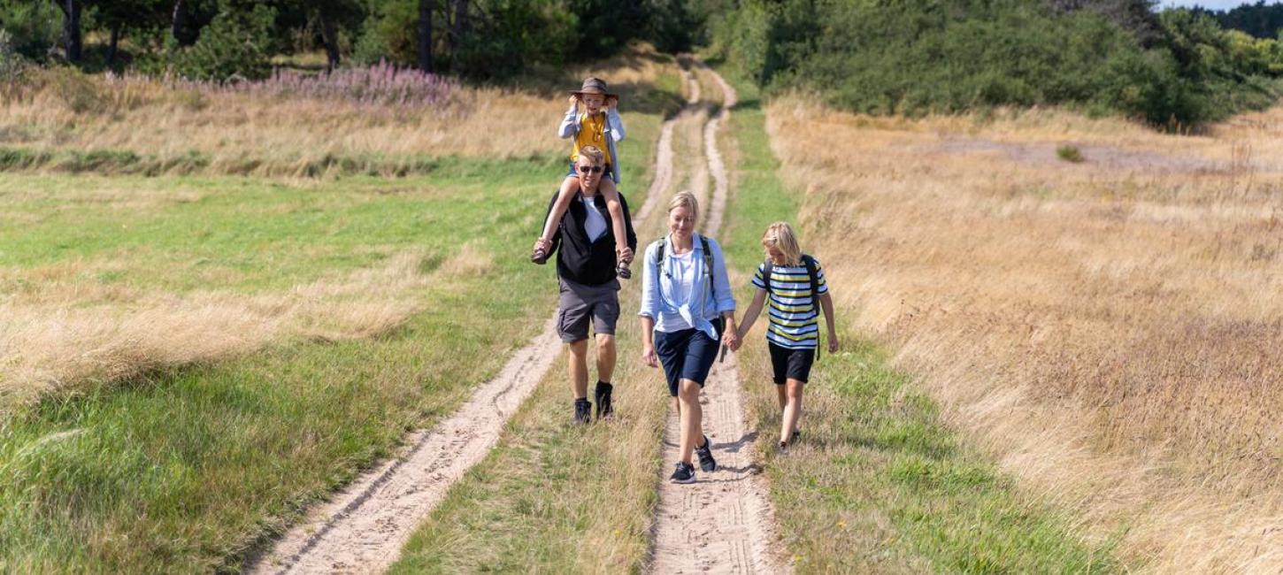 Familie er på skattejagten Tunø rundt