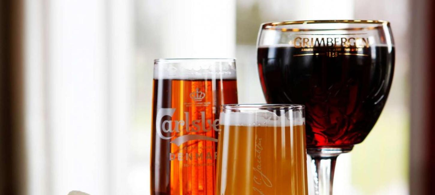 Tre slags øl i glas hos Restaurant Griffenfelds hos Stensballegaard Golfklub
