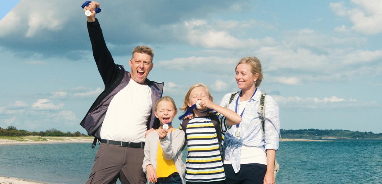 Familie på skattejagten Tunø Rundt - en af fire skattejagter i Destination Kystlandet