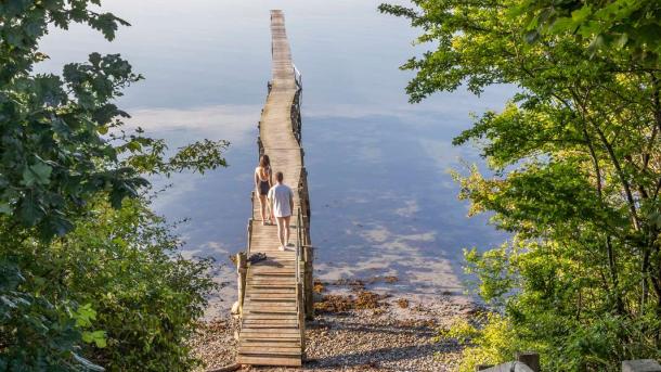 Badebro på Sondsrup Strand