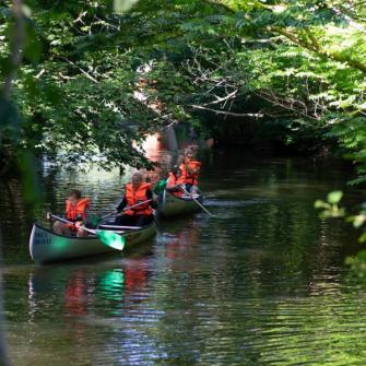Fordeling Tålmodighed Långiver Kanotur på Gudenåen. Se guides og find kanoudlejning