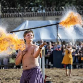 Ild danser til Horsens Middelalderfestival