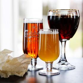 Tre slags øl i glas hos Restaurant Griffenfelds hos Stensballegaard Golfklub