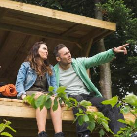 Tree top shelter bei Holmely 